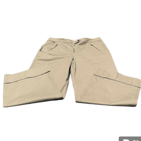 Guess ~ Wide Leg Flared Capri Gaucho Pants with Zippered Front Pockets  size 10 - Picture 1 of 14